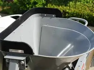 فتحة التغذية