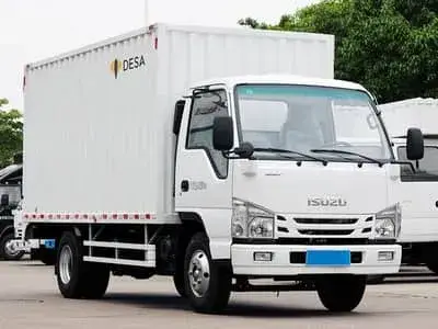 شاحنات النقل الخفيف